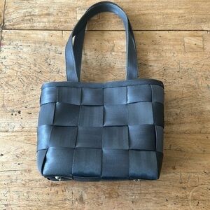 EUC Harveys The Original Seatbelt Bag – Steele Blue Small Tote